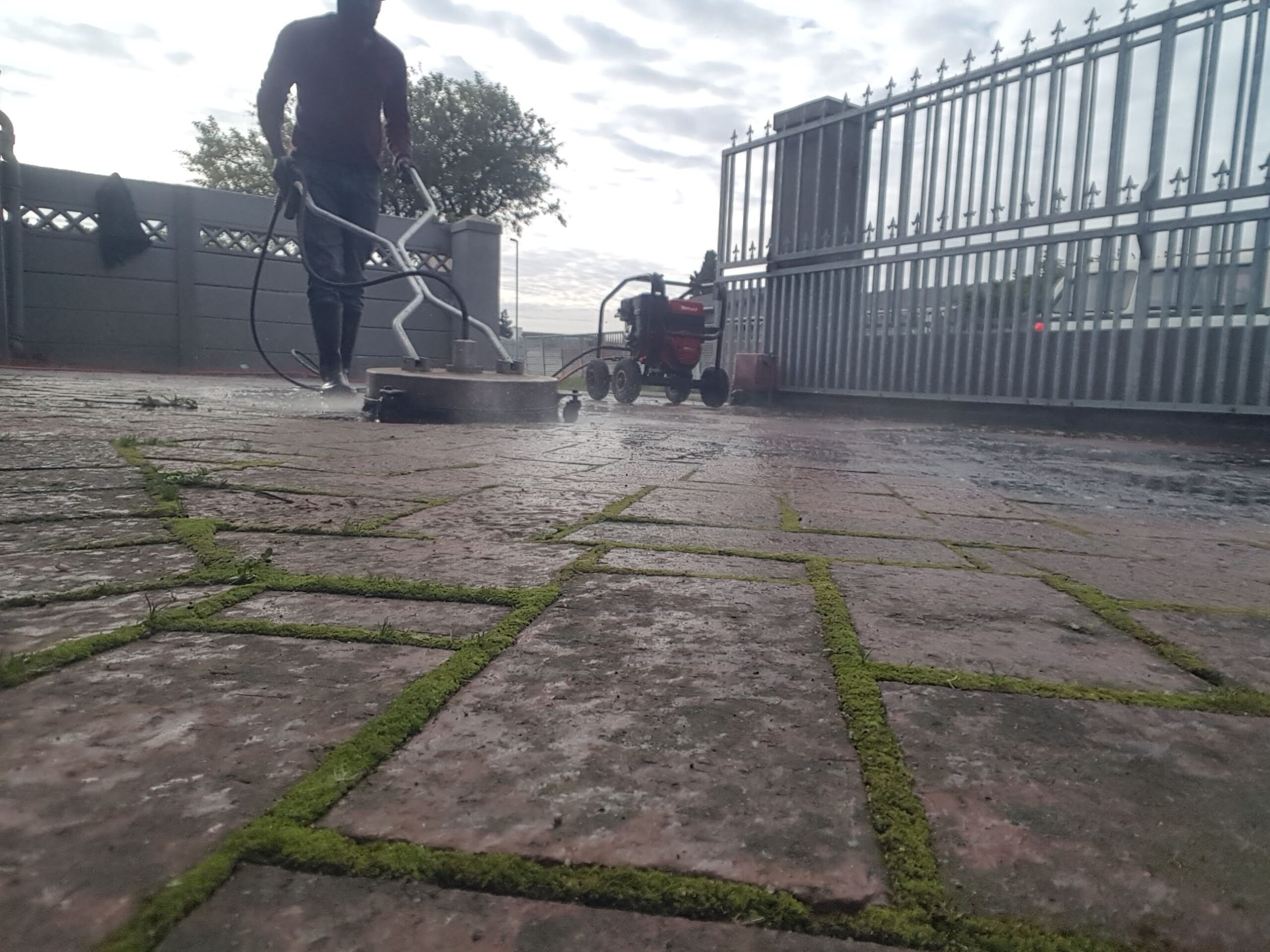 driveway high pressure cleaning